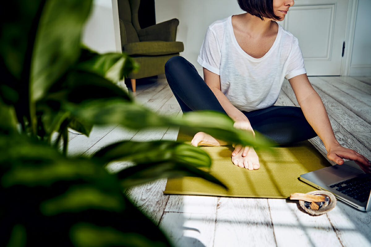 online yoga teacher training RTY200